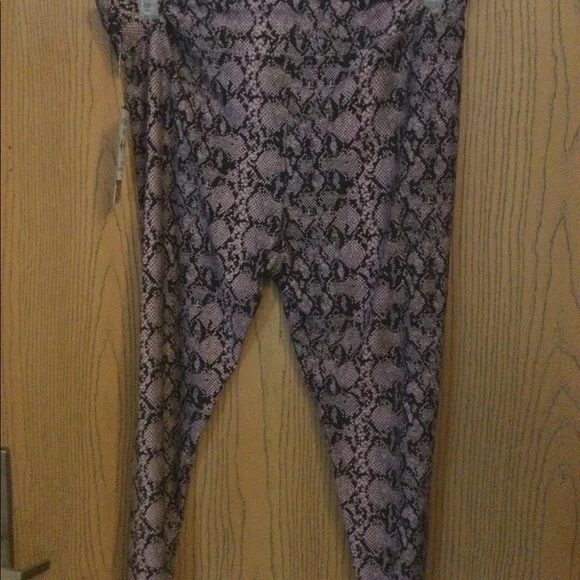 READY yo go purple snakeskin capri 2x new never worn A-14 - Picture 3 of 4